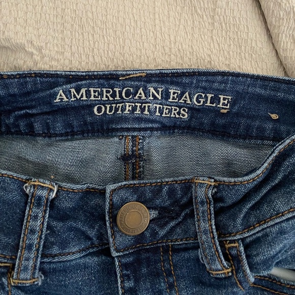 American Eagle Outfitters Dark Wash Distressed Hi-Rise Jegging Jeans Size 00 - Picture 3 of 6